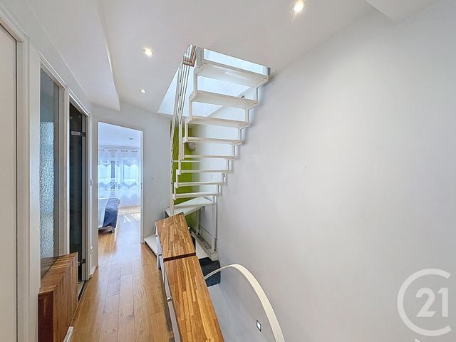 Appartement Triplex à vendre - 5 pièces - 77 m2 - Beaugency - 45 - CENTRE