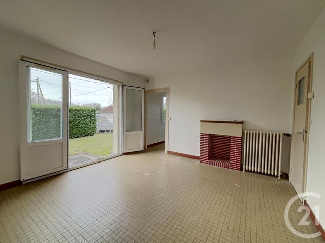 Maison &agrave; louer - 3 pi&egrave;ces - 59,90 m2 - La Ferte St Aubin - 45 - CENTRE