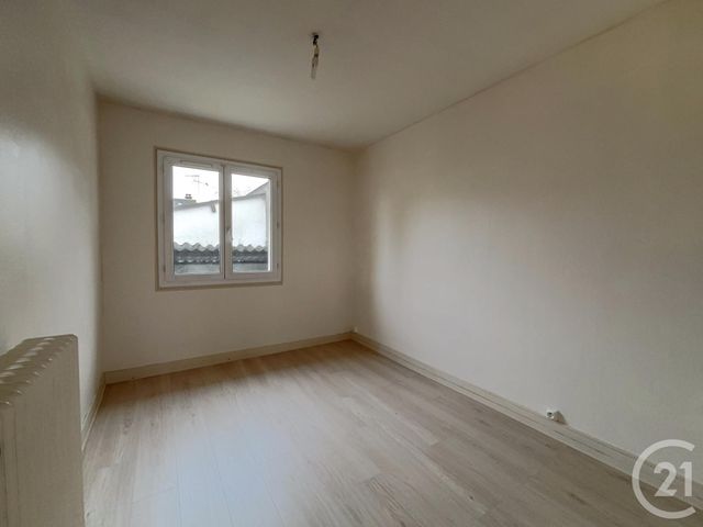 Maison &agrave; louer - 3 pi&egrave;ces - 59,90 m2 - La Ferte St Aubin - 45 - CENTRE