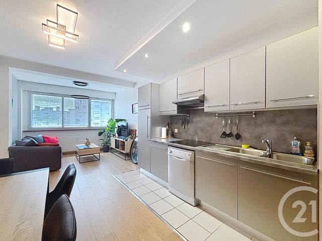 Appartement &agrave; louer - 3 pi&egrave;ces - 56,50 m2 - 45 - CENTRE