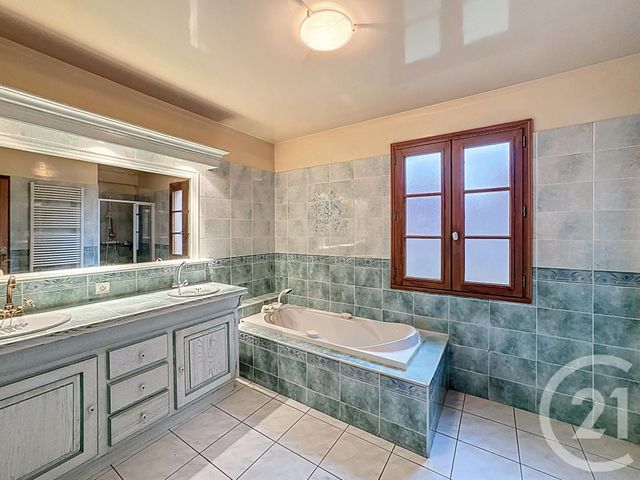 Maison &agrave; vendre - 5 pi&egrave;ces - 210 m2 - St Hilaire St Mesmin - 45 - CENTRE